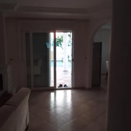 Double Pool אלאניה